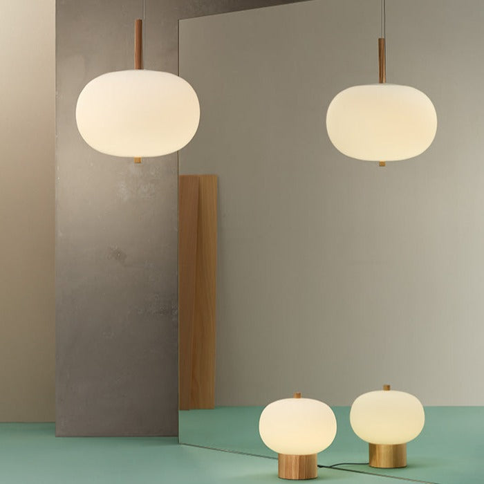 LedsC4 Ilargi Lámpara de techo colgante bolas LED madera clara y opal Ø320 00-6011-93-F9