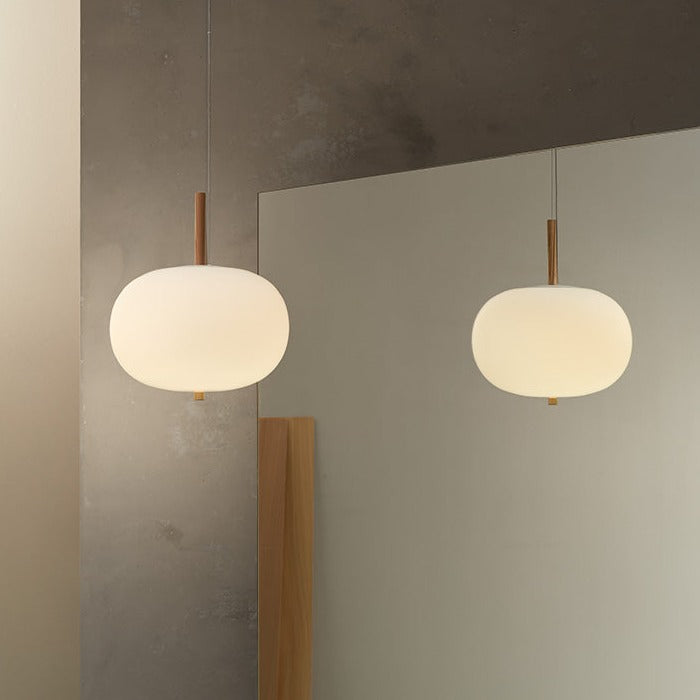LedsC4 Ilargi Lámpara de techo colgante bolas LED madera clara y opal Ø320 00-6455-93-F9