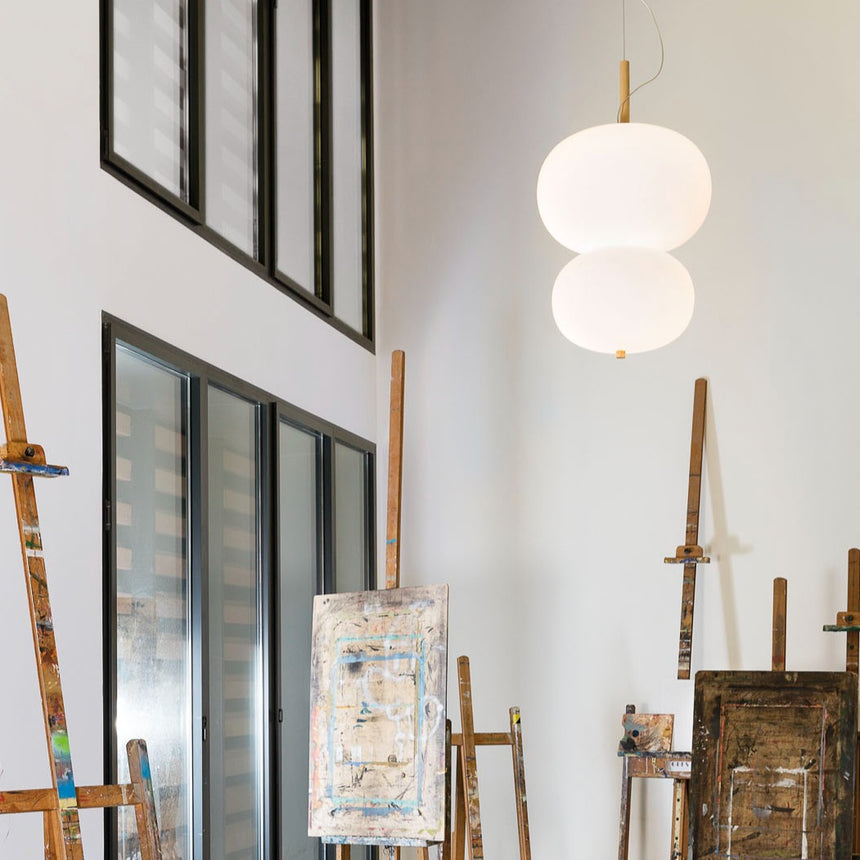 LedsC4 Ilargi Lámpara de techo colgante bolas LED madera clara y opal 00-6461-93-F9