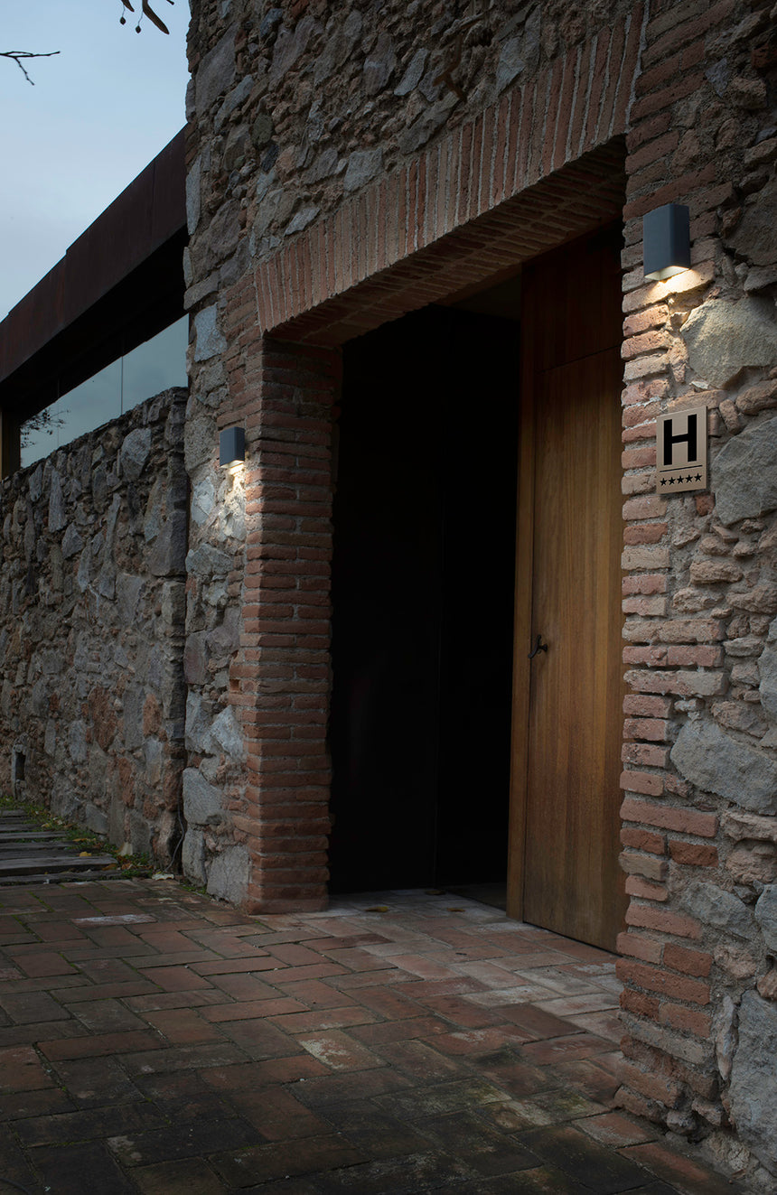 LedsC4 Wall Lamp IP66 Clous 136Mm LED 11 Warm White - 3000K Urban Gray 537Lm 05-9926-Z5-CL