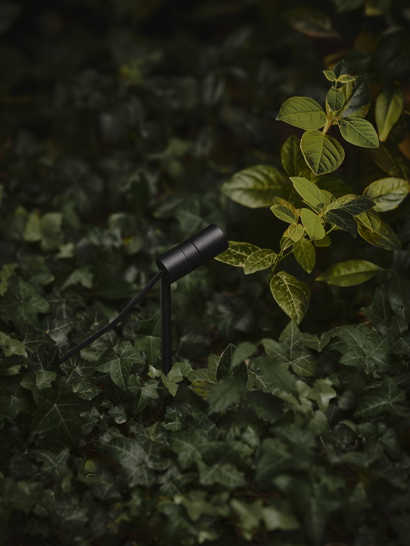 LedsC4 Proyector IP66 Zoom Horitzontal LED 3.8 Blanco Cálido - 3000K Negro 270Lm 05-E060-05-CL