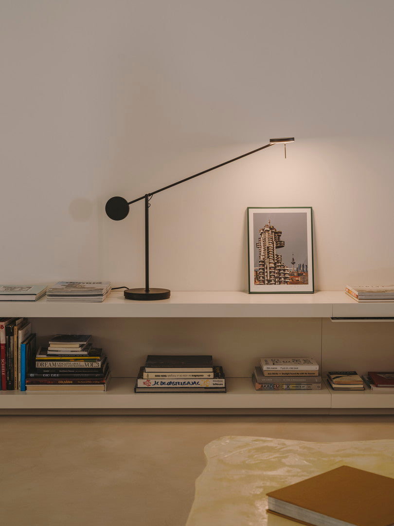 LedsC4 Invisible Table Lamp LED Touch dimmable black 10-7385-05-05