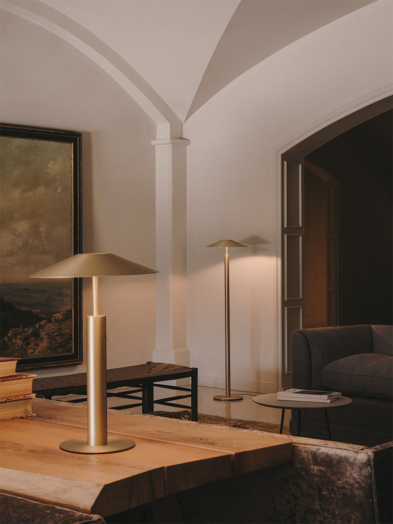 LedsC4 Sobremesa H LED oro mate 10-7742-DN-DN