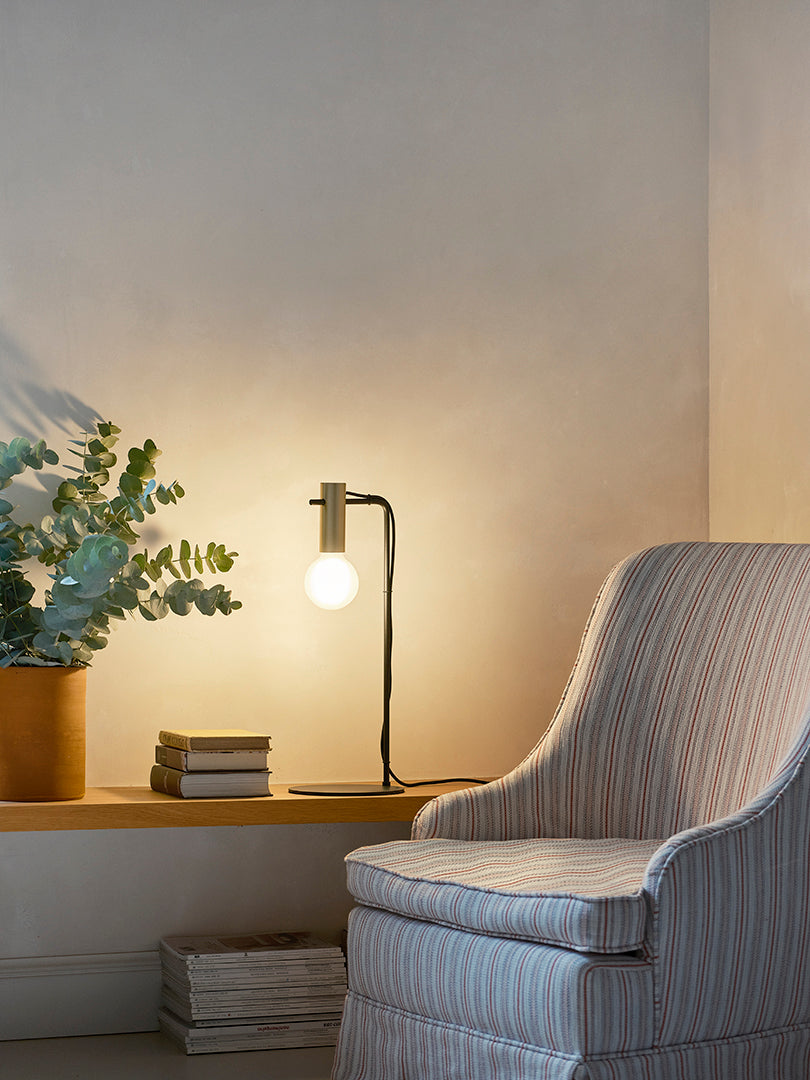 LedsC4 Nude Curved Ball Table Lamp E27 15 Matte Gold 10-8518-05-DN