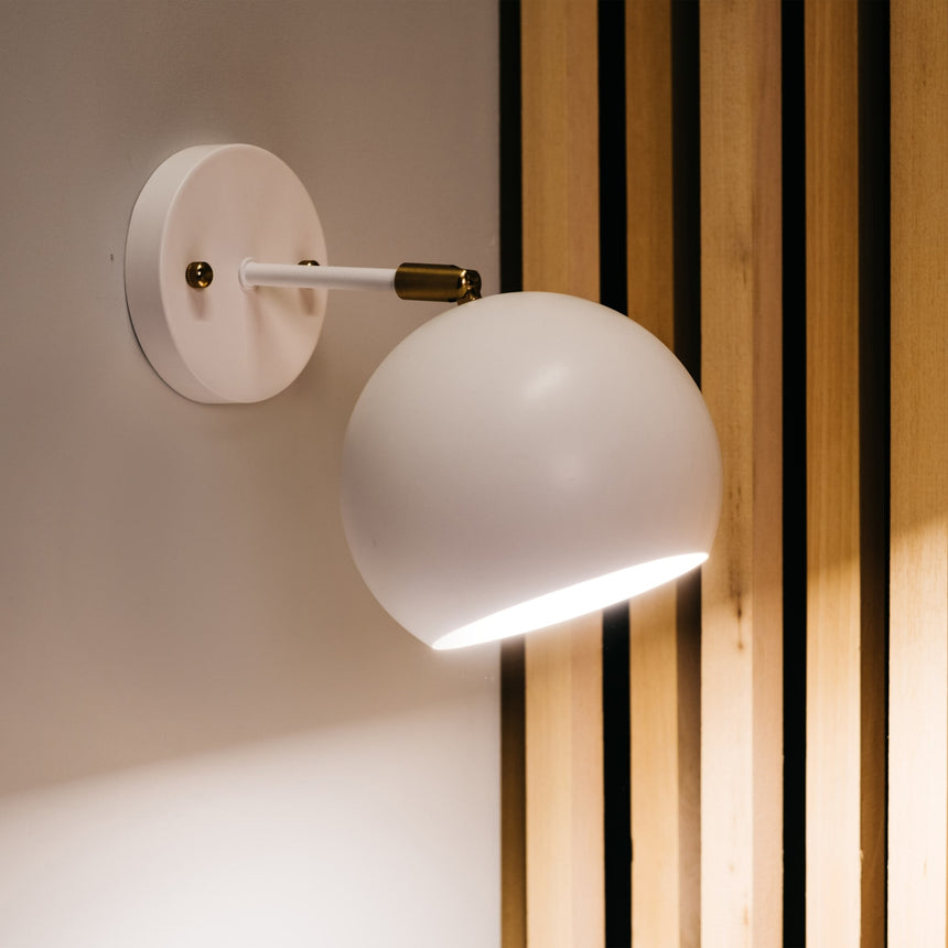 Sulion Orbit Aplique de metal blanco mate con dealles dorados - ORBIT 200805