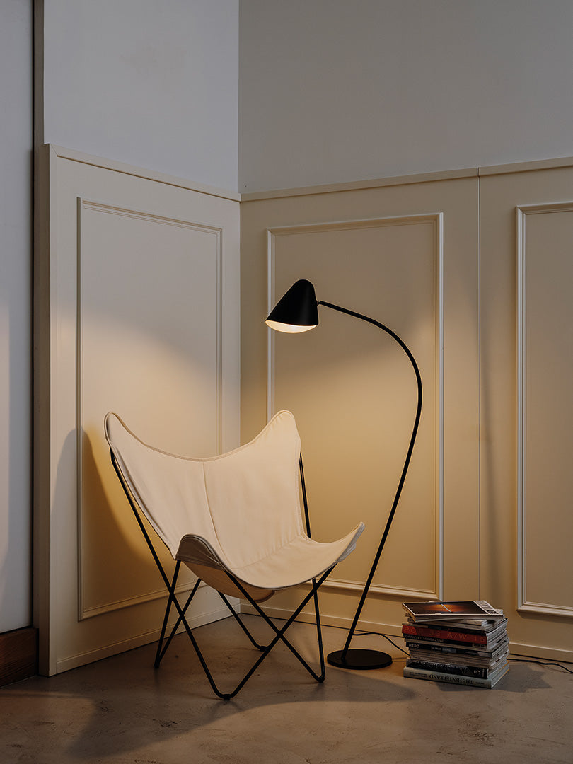 LedsC4 Organic E27 15 black living room floor lamp 25-7582-05-05