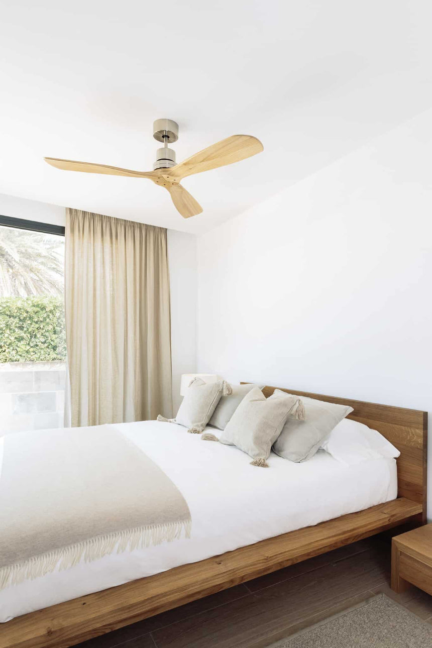 Faro LANTAU L Ventilador de techo níquel mate/pino con motor DC 33373DC