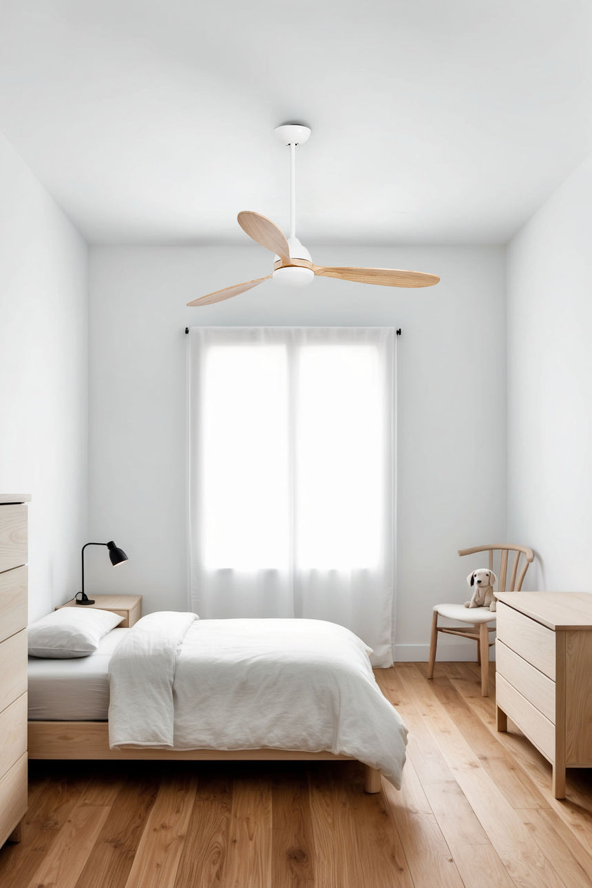 Ventilador de techo con luz Faro Poros L LED pino 3 palas motor DC 2700K Ø132cm 33524WT