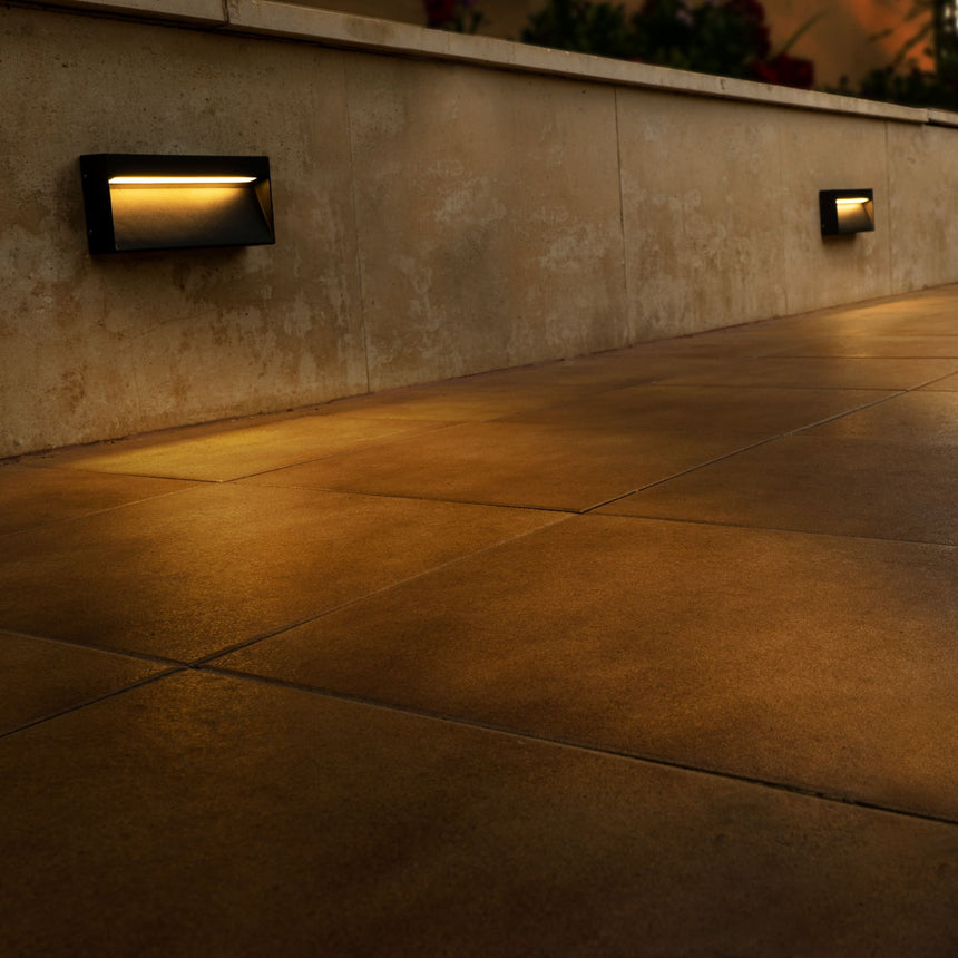 Sulion Kamal Outdoor Wall Light IP65 8W 400201