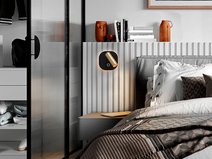 Lámpara aplique de pared con luz de lectura Schuller Biblos LED dorado y negro CCT 504614