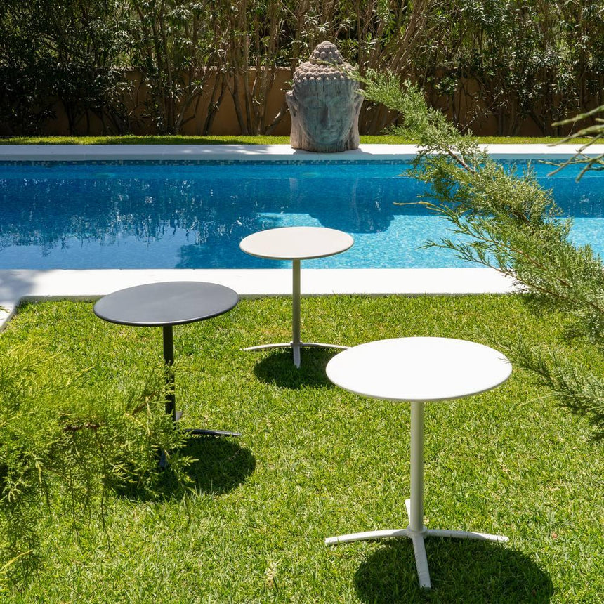 Mesa auxiliar plegable de acero en blanco 70x70x72 cm