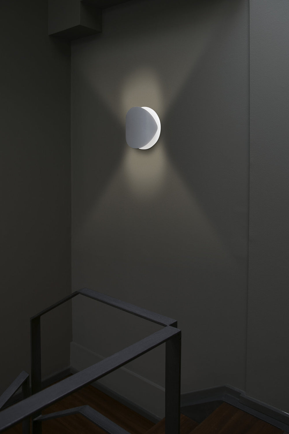 Faro OVO 240 White wall lamp 62108