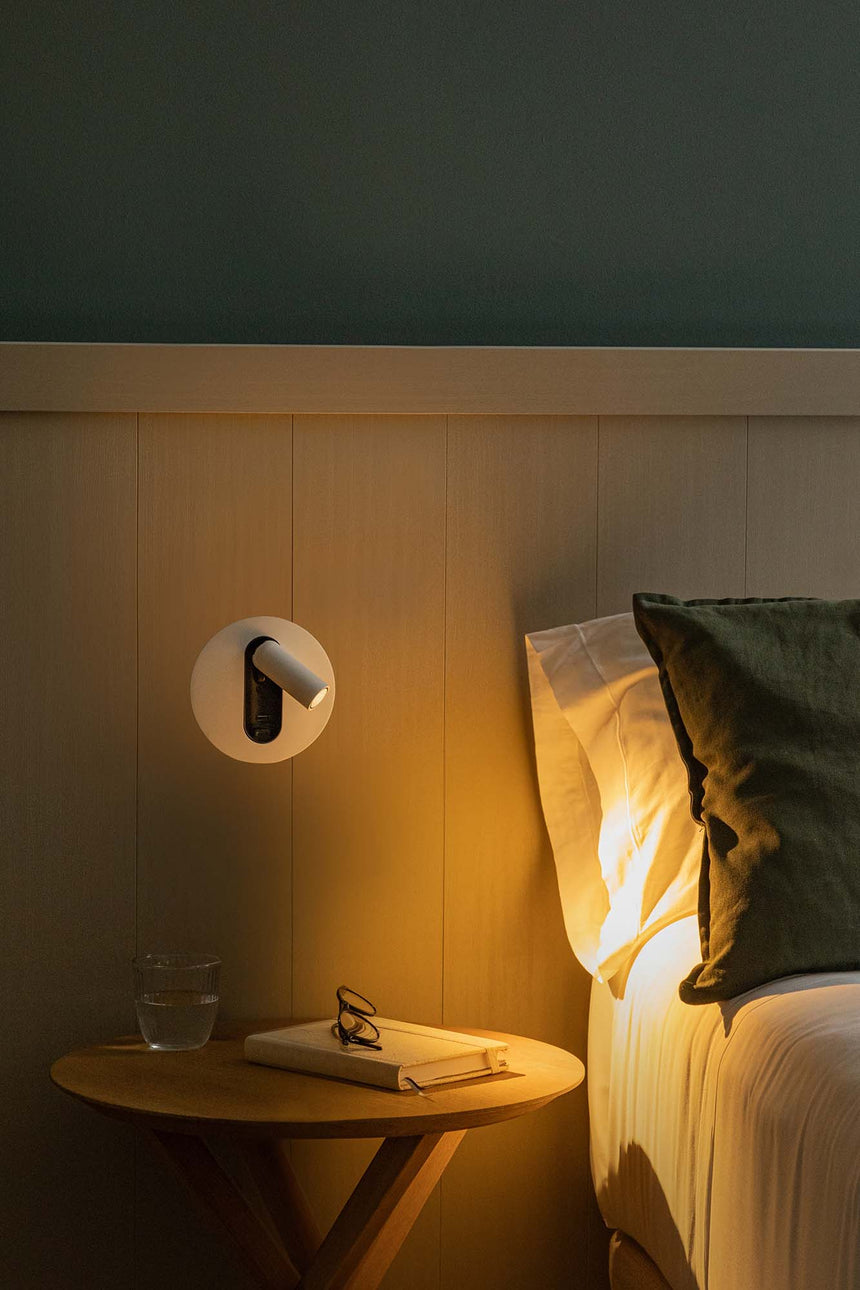 Lámpara de pared aplique Faro Timit con lector LED blanco mate 2700K 62760