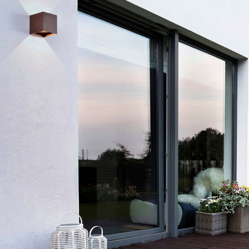 Mantra Davos Aplique exterior LED IP54 marrón 7650 - en ambiente