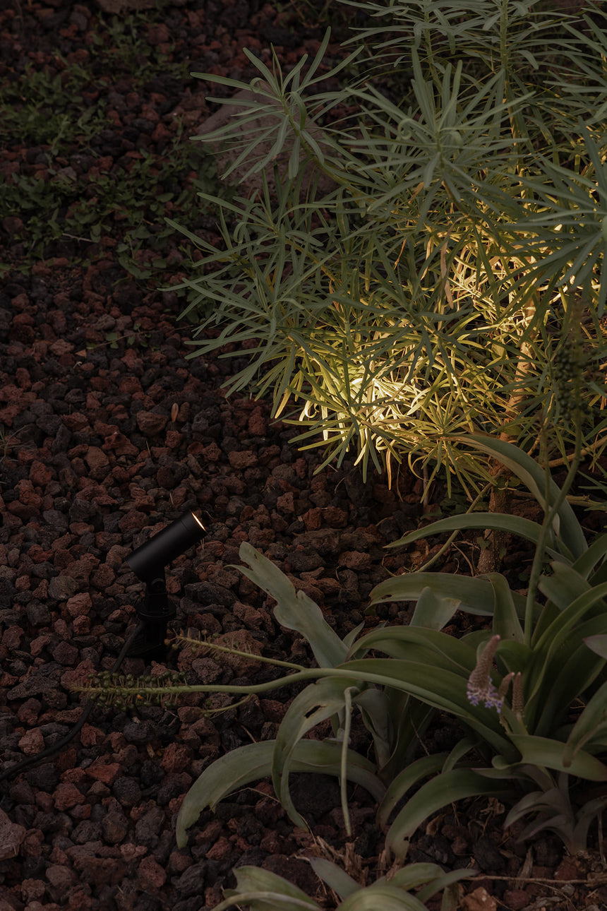 Estaca/Pincho de exterior Faro Sau 26cm LED negro 3000K IP65 30° 24V 85 71780-2