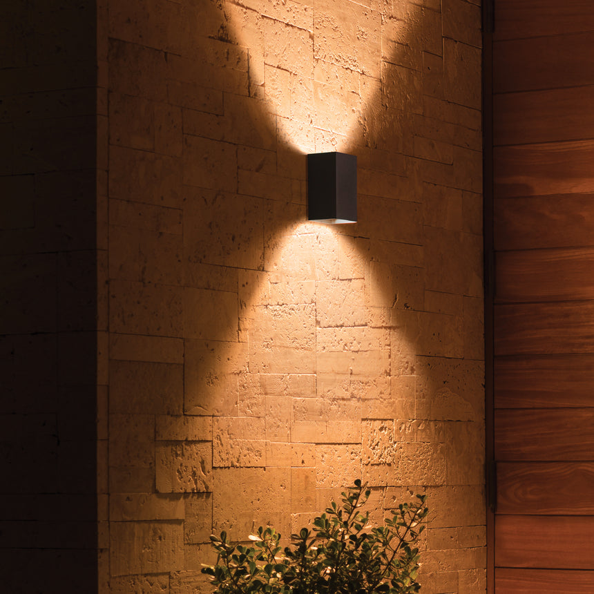 Philips Hue White and Color Ambiance Aplique de pared Resonate negro RGBW 16W IP44 1746430P7 - imagen 4