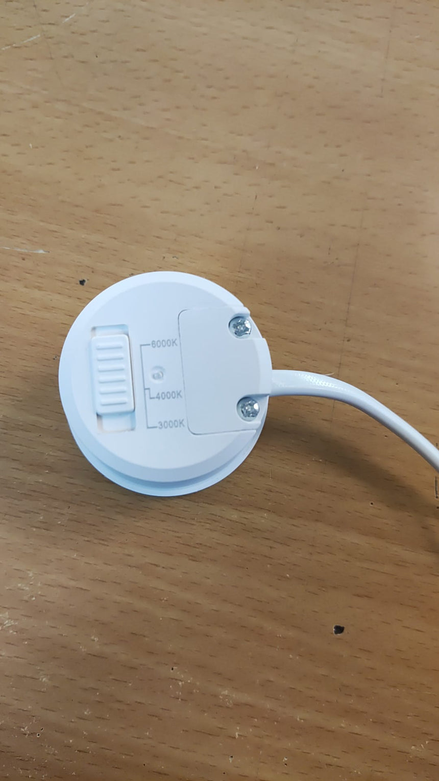 Muñoz Compact LED Bulb 7W CCT 3000K-4000K-6000K 680lm Transparent 000054