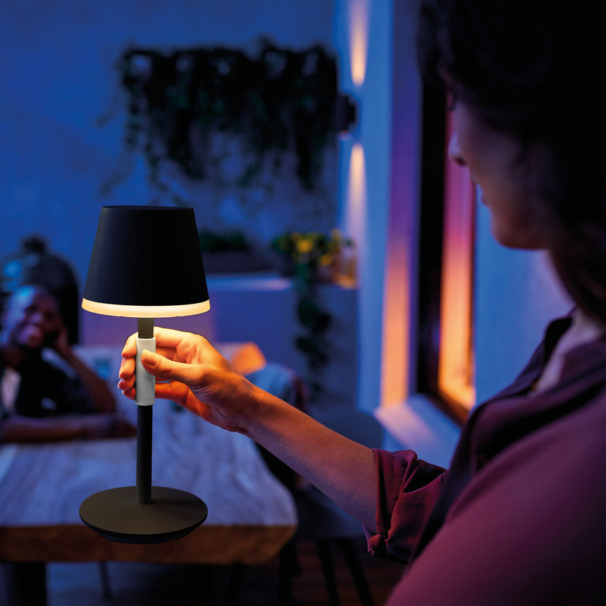 Philips Hue White and Color Ambiance Lámpara de mesa Go negro RGBW 6W IP54 871951440459500 - imagen 3