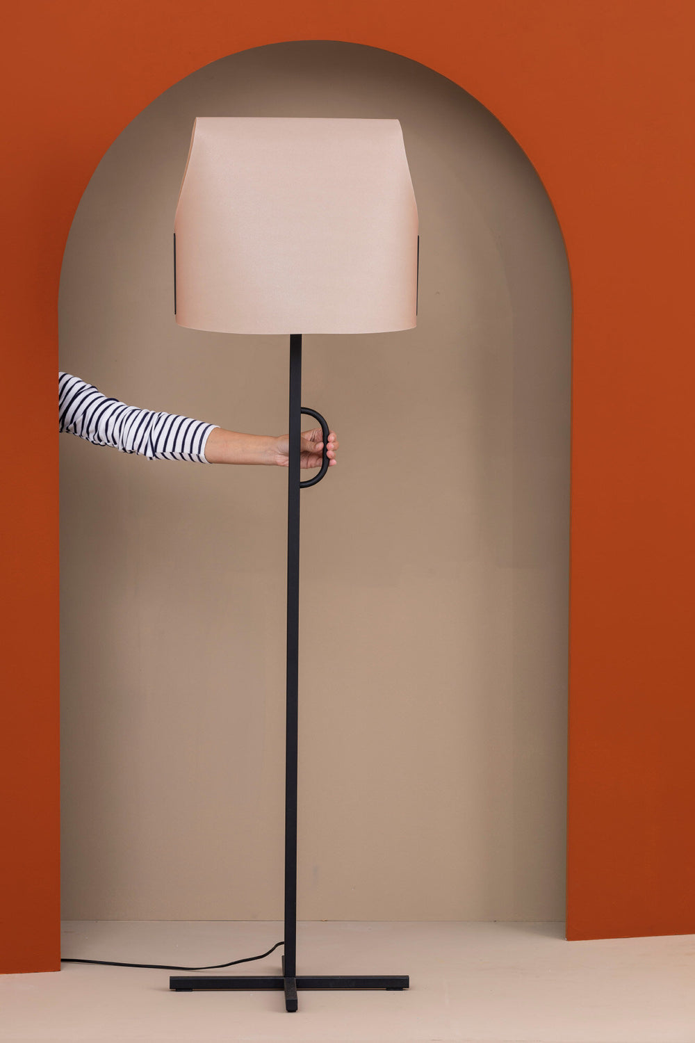 Faro LUANG Living room floor lamp black/camel 23003-60