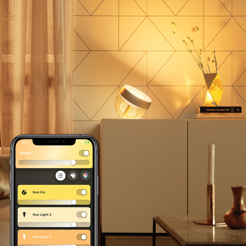 Philips Hue White and Color Ambiance Lámpara de mesa Iris dorado RGBW 8W 871951441073200 570lm - imagen 3