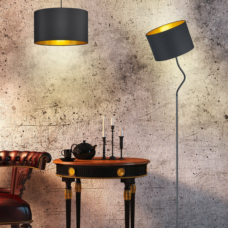 Trio Hostel Lámpara de pie de metal estera negra 408200179