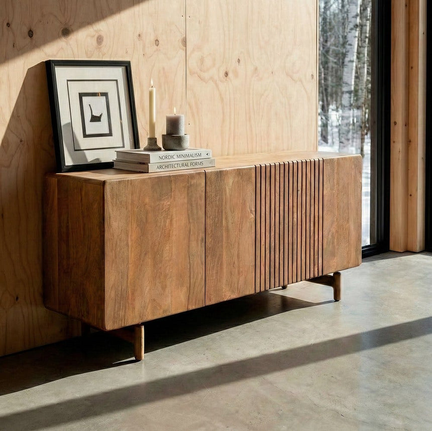 Aparador IXIA 616278 de madera de mango en un salón