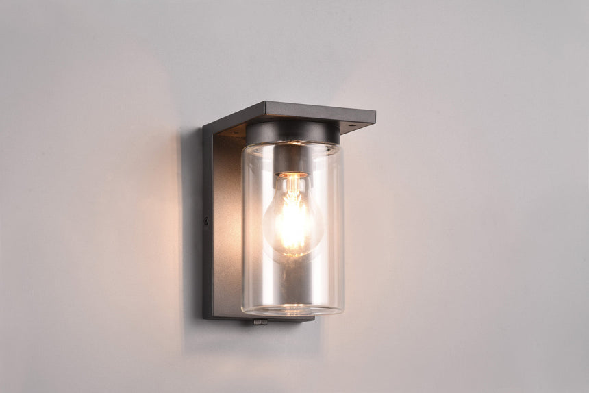 Trio ARDILA Black outdoor wall light with cast aluminum darkness sensor 211660132