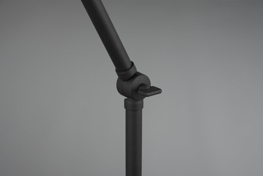 Trio Enzo Black mat metal floor lamp R40781032