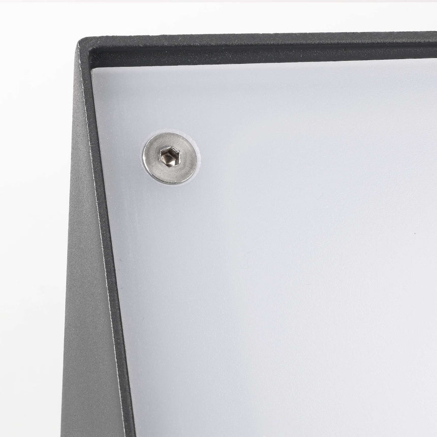 LedsC4 Aplique IP65 Curie Pc 260Mm LED 14.4 Sw 2700-3200-4000K Gris Urbano 792Lm 05-E137-Z5-EH