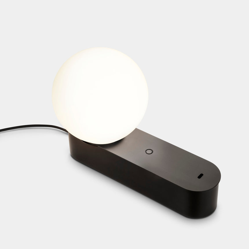 Lámpara de sobremesa LedsC4 Perlina LED 10-A078-DN-DN