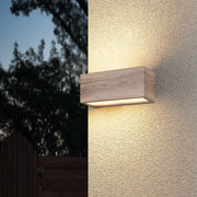 Aplique de exterior Trio Mayenne 2 luces imitación madera arriba y abajo IP44 218560235