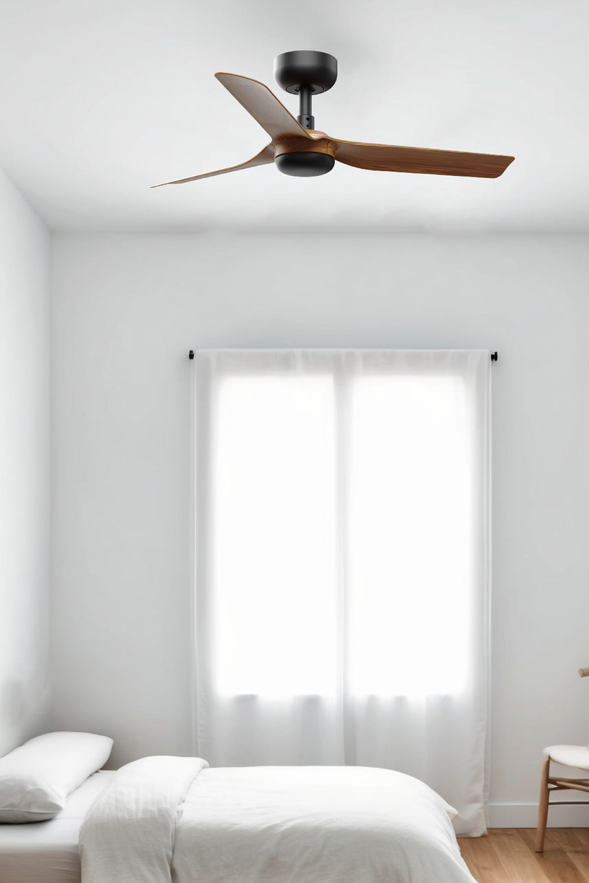Ventilador de techo sin luz Faro Mini motor DC palas de madera nogal Ø90cm 3 pal — ambiente