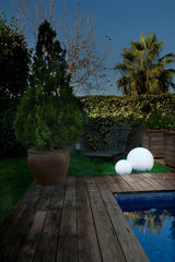 LedsC4 Baliza Chillout Cisne Surface Ø40cm E27 15 blanco opal 55-9156-M1-M1