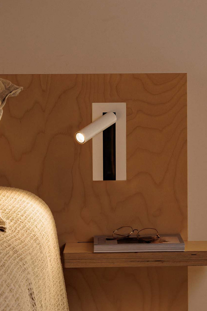 Lámpara de pared aplique Faro Gabo con lector LED blanco mate 2700K 62753