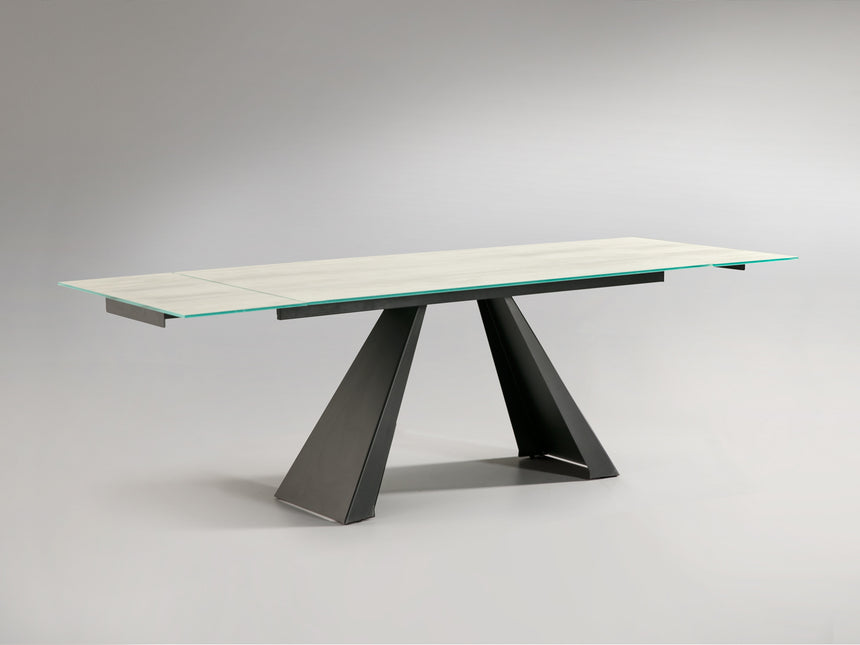 Mesa de comedor Schuller Alai negro y blanco extensible - ambiente