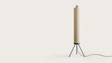 Lámpara de pie Aromas Nooi T8 lino acrílico 137 cm P1276