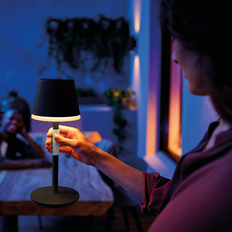 Philips Hue White and Color Ambiance Lámpara de mesa Go negro RGBW 6W IP54 871951440459500 - imagen 3
