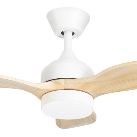 Ventilador de techo LedsC4 Calar blanco madera clara motor DC Ø75cm VE-0022-BLA
