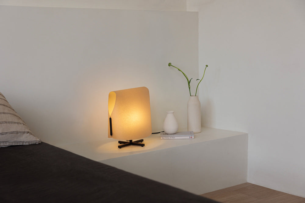 Faro LUANG S Lámpara sobremesa negra/camel 23001-58