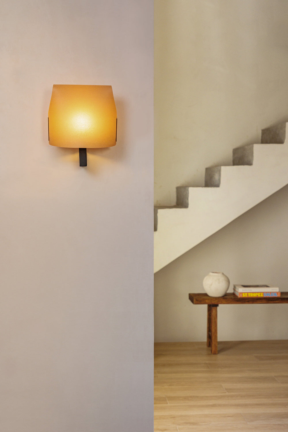 Faro LUANG Lámpara aplique negro/camel 23004-58