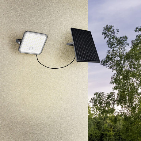 Aplique de exterior Trio Acora LED negro mate solar 4000K IP65 R22189132