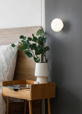 Aplique de pared Trio Earl LED latón mate táctil 3000K R27771101