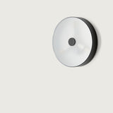 Aplique de pared Aromas Ambor A1283 en negro mate, vista completa con fondo y sombra originales