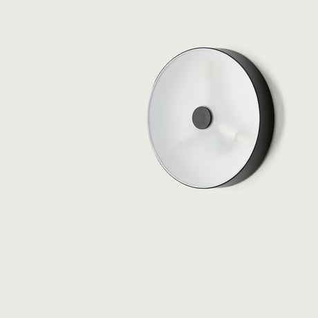 Aplique de pared Aromas Ambor A1283 en negro mate, vista completa con fondo y sombra originales