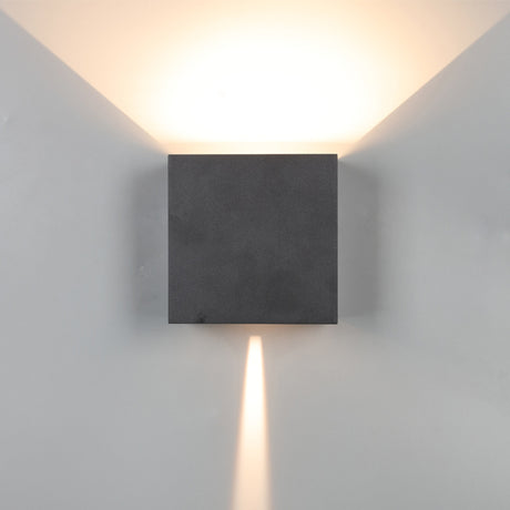 Aplique de exterior Mantra Davos LED aluminio negro 2700 regulable IP65 15cm