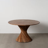 Mesa de comedor IXIA 612793 de acacia marrón en un interior