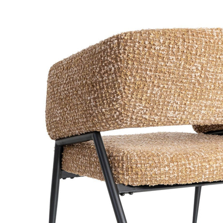 Sillón IXIA 615390 mostaza de tejido y metal, detalle del respaldo y del asiento