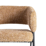 Sillón IXIA 615390 mostaza de tejido y metal, detalle frontal del tapizado y brazo