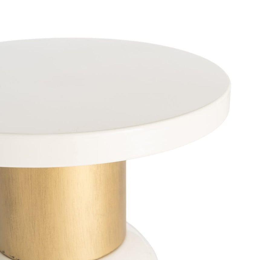 Detalle del tablero circular blanco de 40 cm de la mesita IXIA 616768