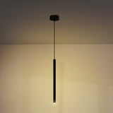 Lámpara colgante LEDME Street LM8985 negra encendida en ambiente interior